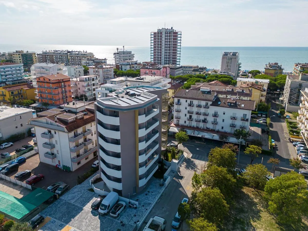 Light Palace 1 - Immobiliare Living Apartment Lido di Jesolo 0*,  Italy