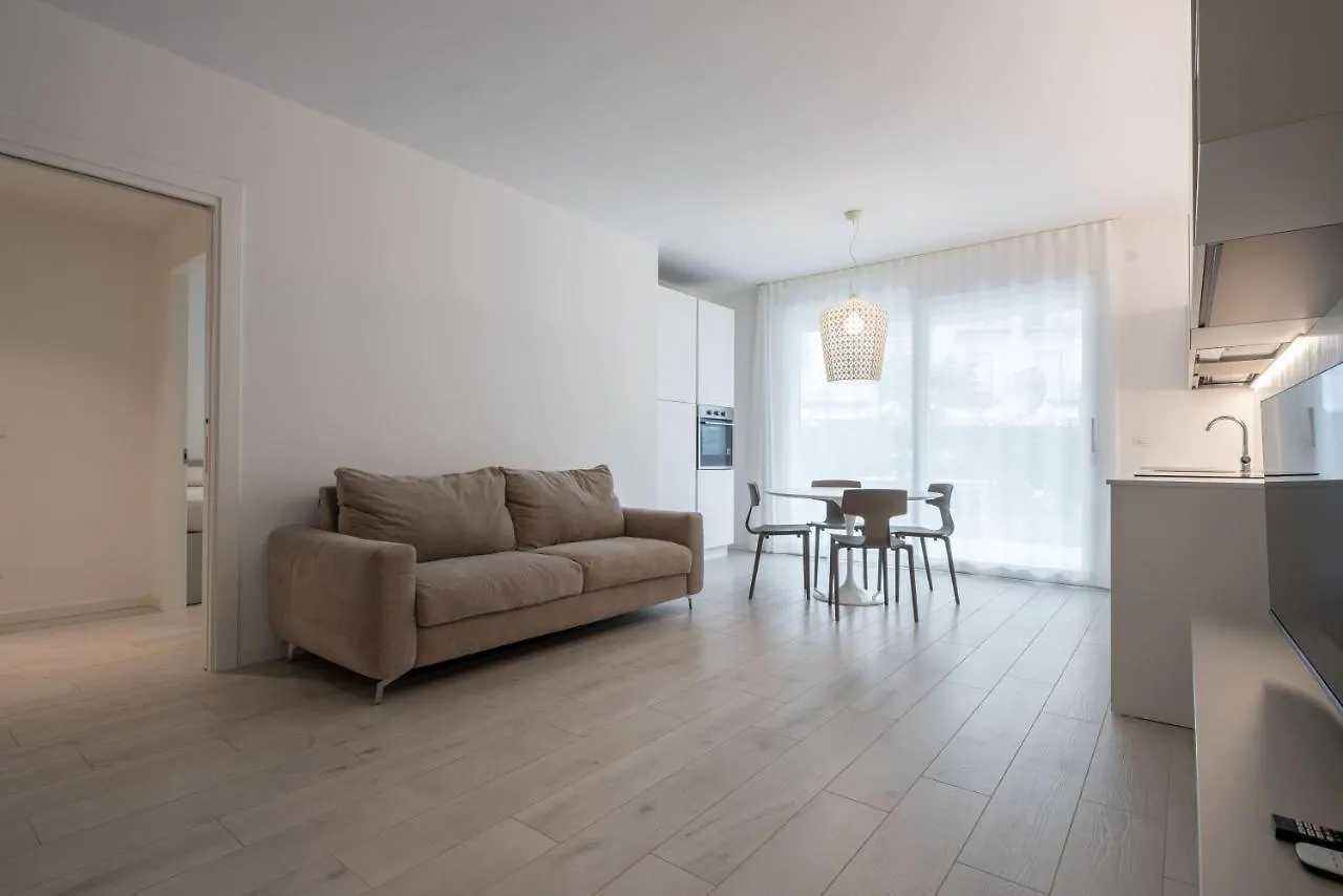 Light Palace 1 - Immobiliare Living Apartment Lido di Jesolo